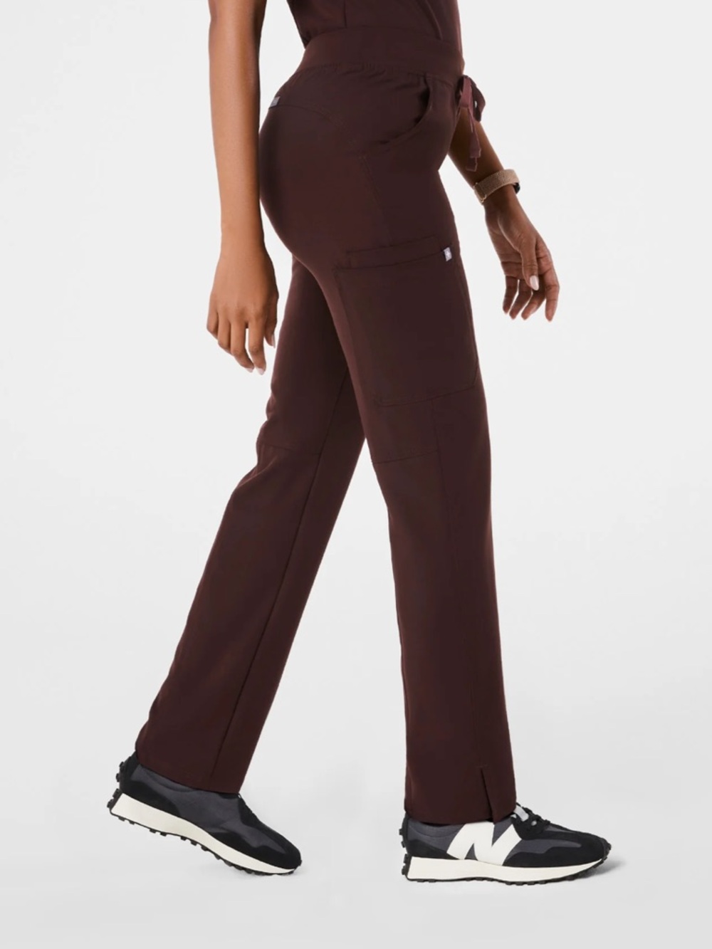 FIGS ESPRESSO KADE CARGO PANTS STYLE - Picture 3 of 9